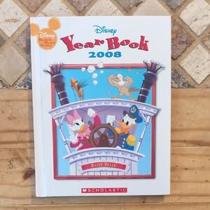 Scholastic Disney Year Book 2008 - White and Red